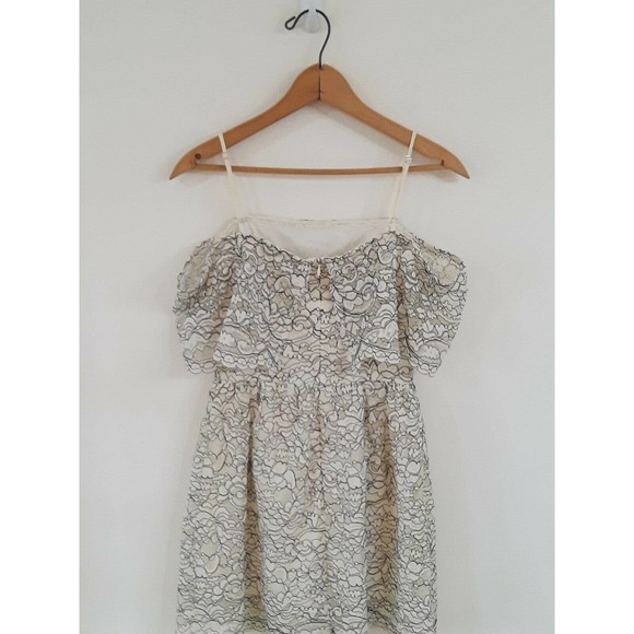Womens Franchesca's Lacy Ivory & Black Off the Shoulder Spring Short Dress - Picture 6 of 6